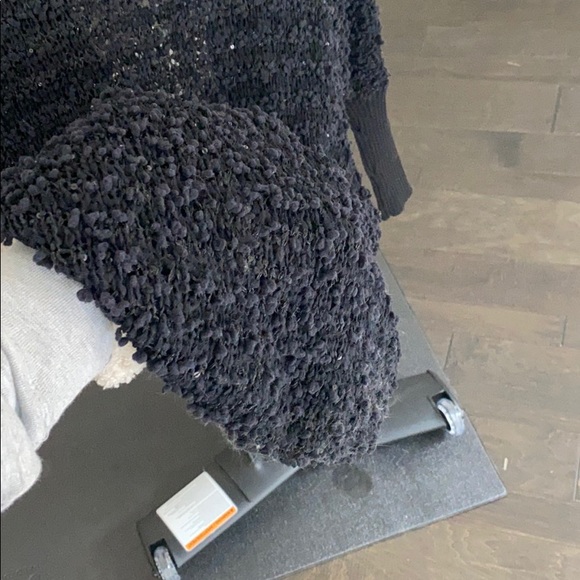 BEBE sequins scattered wrap - Picture 4 of 4